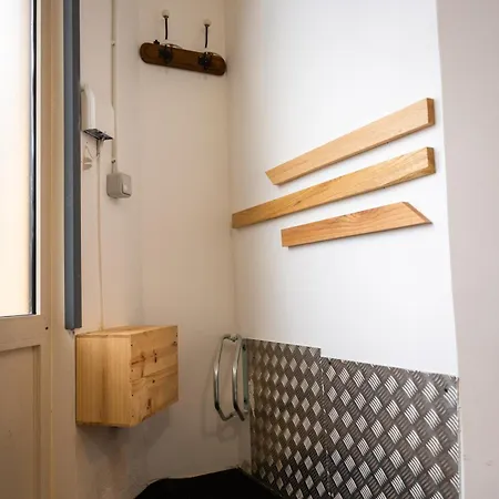 Chez La Fille De L Eclusier